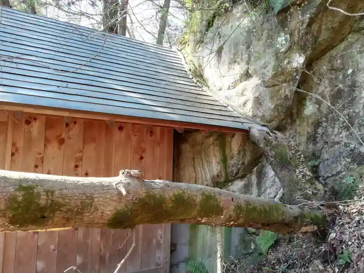 大峯不動尊の自然