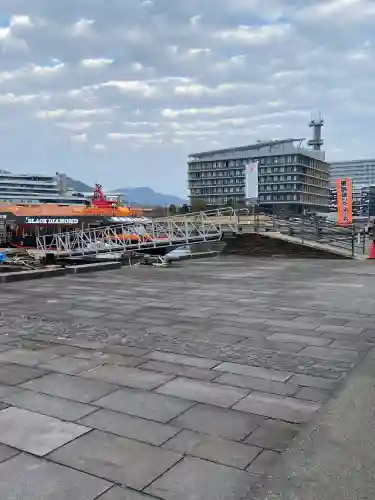 端島神社の{uncategorized: "未分類", other: "その他", undefined: "問題あり", building: "その他建物", grave: "お墓", sacred_gate: "鳥居", guardian: "狛犬", statue: "像", buddha: "仏像", history: "歴史", nature: "自然", garden: "庭園", animal: "動物", pagoda: "塔", temizu: "手水舎", mountain_gate: "山門・神門", sanctuary: "本殿・本堂", subordinate: "末社・摂社", art: "芸術", scenery: "景色", jizo: "地蔵", ema: "絵馬", goshuin: "御朱印", omikuji: "おみくじ", items: "授与品その他", amulet: "お守り", goshuincho: "御朱印帳", eats: "食事", festival: "お祭り", votive_dance: "神楽", shichigosan: "七五三参", wedding: "結婚式", experience: "体験その他", initially: "初詣", around: "周辺", anti_infection: "感染症対策"}