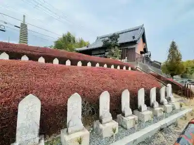 大師寺の{uncategorized: "未分類", other: "その他", undefined: "問題あり", building: "その他建物", grave: "お墓", sacred_gate: "鳥居", guardian: "狛犬", statue: "像", buddha: "仏像", history: "歴史", nature: "自然", garden: "庭園", animal: "動物", pagoda: "塔", temizu: "手水舎", mountain_gate: "山門・神門", sanctuary: "本殿・本堂", subordinate: "末社・摂社", art: "芸術", scenery: "景色", jizo: "地蔵", ema: "絵馬", goshuin: "御朱印", omikuji: "おみくじ", items: "授与品その他", amulet: "お守り", goshuincho: "御朱印帳", eats: "食事", festival: "お祭り", votive_dance: "神楽", shichigosan: "七五三参", wedding: "結婚式", experience: "体験その他", initially: "初詣", around: "周辺", anti_infection: "感染症対策"}