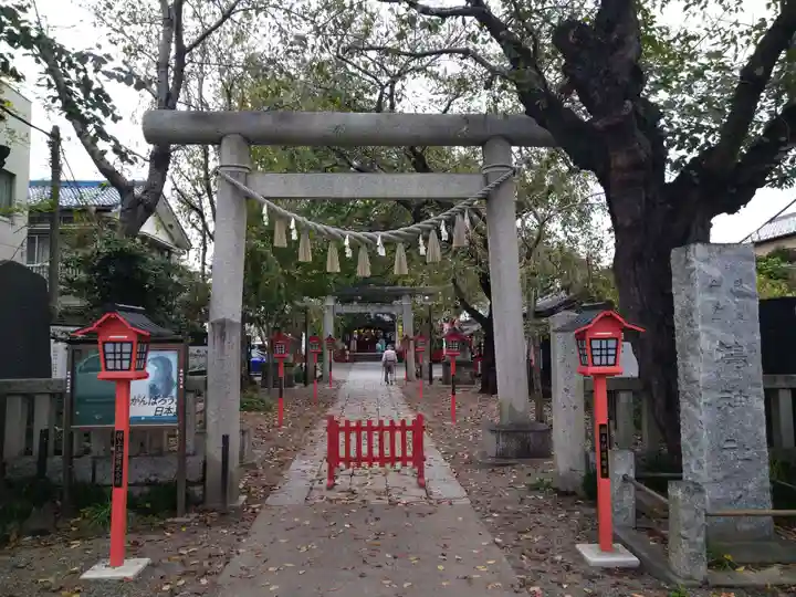 鴻神社の鳥居