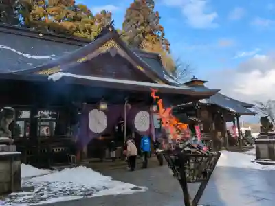 總宮神社の{uncategorized: "未分類", other: "その他", undefined: "問題あり", building: "その他建物", grave: "お墓", sacred_gate: "鳥居", guardian: "狛犬", statue: "像", buddha: "仏像", history: "歴史", nature: "自然", garden: "庭園", animal: "動物", pagoda: "塔", temizu: "手水舎", mountain_gate: "山門・神門", sanctuary: "本殿・本堂", subordinate: "末社・摂社", art: "芸術", scenery: "景色", jizo: "地蔵", ema: "絵馬", goshuin: "御朱印", omikuji: "おみくじ", items: "授与品その他", amulet: "お守り", goshuincho: "御朱印帳", eats: "食事", festival: "お祭り", votive_dance: "神楽", shichigosan: "七五三参", wedding: "結婚式", experience: "体験その他", initially: "初詣", around: "周辺", anti_infection: "感染症対策"}