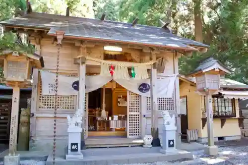 荒立神社の本殿