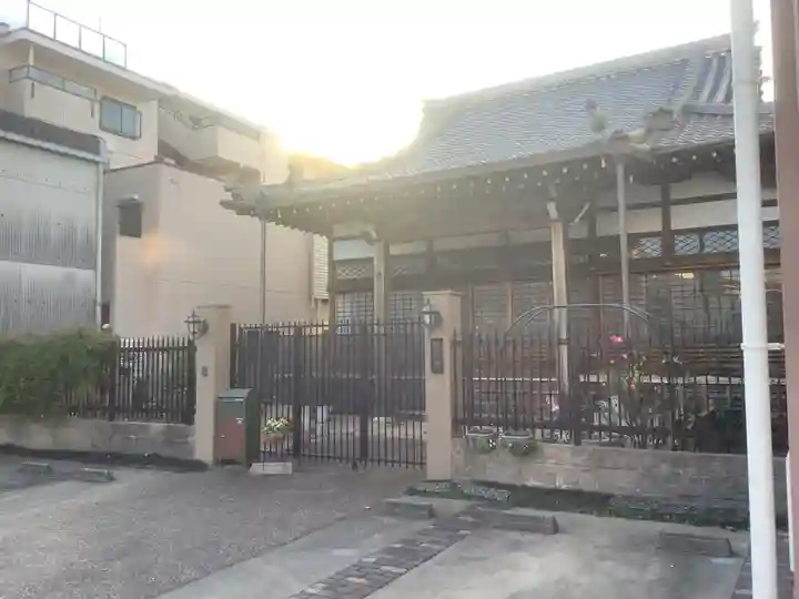 信徳寺の山門・神門