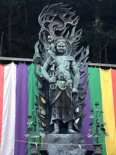 大本山七宝瀧寺の仏像