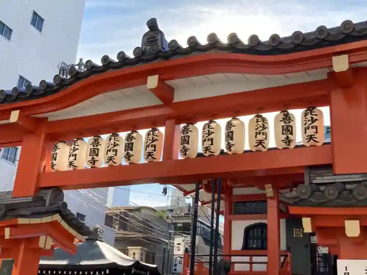 善國寺の山門・神門
