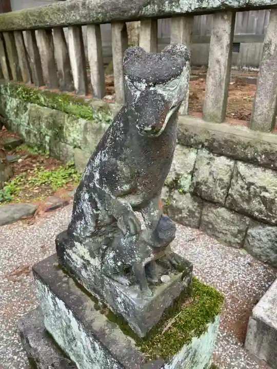 諏訪大神社の{uncategorized: "未分類", other: "その他", undefined: "問題あり", building: "その他建物", grave: "お墓", sacred_gate: "鳥居", guardian: "狛犬", statue: "像", buddha: "仏像", history: "歴史", nature: "自然", garden: "庭園", animal: "動物", pagoda: "塔", temizu: "手水舎", mountain_gate: "山門・神門", sanctuary: "本殿・本堂", subordinate: "末社・摂社", art: "芸術", scenery: "景色", jizo: "地蔵", ema: "絵馬", goshuin: "御朱印", omikuji: "おみくじ", items: "授与品その他", amulet: "お守り", goshuincho: "御朱印帳", eats: "食事", festival: "お祭り", votive_dance: "神楽", shichigosan: "七五三参", wedding: "結婚式", experience: "体験その他", initially: "初詣", around: "周辺", anti_infection: "感染症対策"}