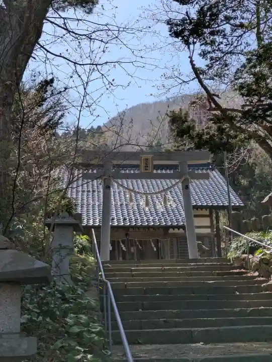 住三吉神社の{uncategorized: "未分類", other: "その他", undefined: "問題あり", building: "その他建物", grave: "お墓", sacred_gate: "鳥居", guardian: "狛犬", statue: "像", buddha: "仏像", history: "歴史", nature: "自然", garden: "庭園", animal: "動物", pagoda: "塔", temizu: "手水舎", mountain_gate: "山門・神門", sanctuary: "本殿・本堂", subordinate: "末社・摂社", art: "芸術", scenery: "景色", jizo: "地蔵", ema: "絵馬", goshuin: "御朱印", omikuji: "おみくじ", items: "授与品その他", amulet: "お守り", goshuincho: "御朱印帳", eats: "食事", festival: "お祭り", votive_dance: "神楽", shichigosan: "七五三参", wedding: "結婚式", experience: "体験その他", initially: "初詣", around: "周辺", anti_infection: "感染症対策"}