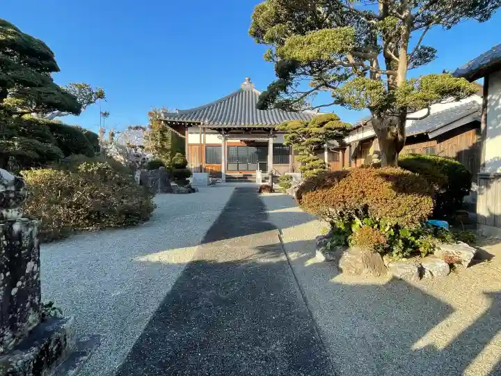 光蓮寺の{uncategorized: "未分類", other: "その他", undefined: "問題あり", building: "その他建物", grave: "お墓", sacred_gate: "鳥居", guardian: "狛犬", statue: "像", buddha: "仏像", history: "歴史", nature: "自然", garden: "庭園", animal: "動物", pagoda: "塔", temizu: "手水舎", mountain_gate: "山門・神門", sanctuary: "本殿・本堂", subordinate: "末社・摂社", art: "芸術", scenery: "景色", jizo: "地蔵", ema: "絵馬", goshuin: "御朱印", omikuji: "おみくじ", items: "授与品その他", amulet: "お守り", goshuincho: "御朱印帳", eats: "食事", festival: "お祭り", votive_dance: "神楽", shichigosan: "七五三参", wedding: "結婚式", experience: "体験その他", initially: "初詣", around: "周辺", anti_infection: "感染症対策"}