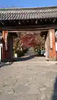 西教寺の山門・神門