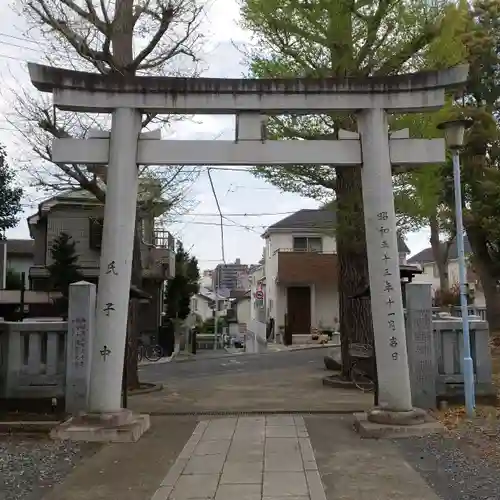 山王稲穂神社の鳥居