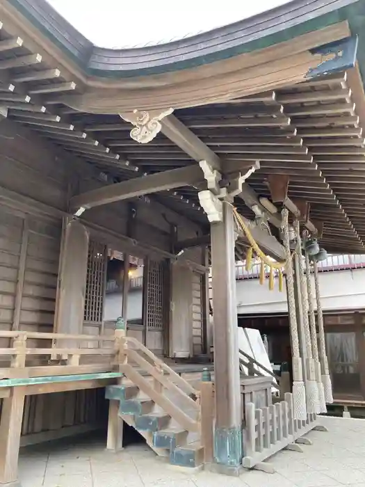 鴨居八幡神社の本殿