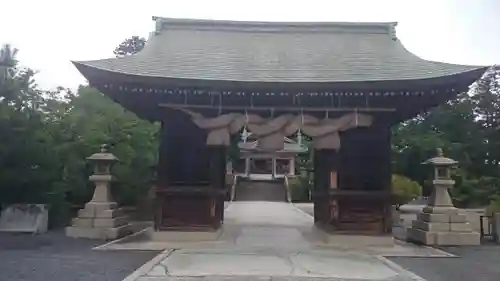 勝田神社の山門・神門