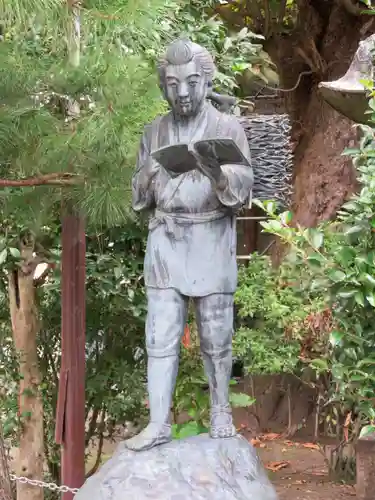 今市報徳二宮神社の像