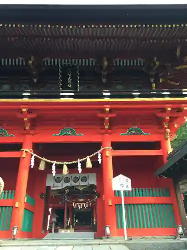 六所神社の山門