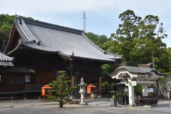 金泉寺の本殿・本堂