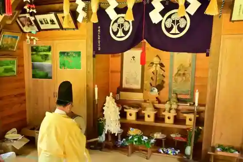 郡殿の池弁財天社(新潟県)