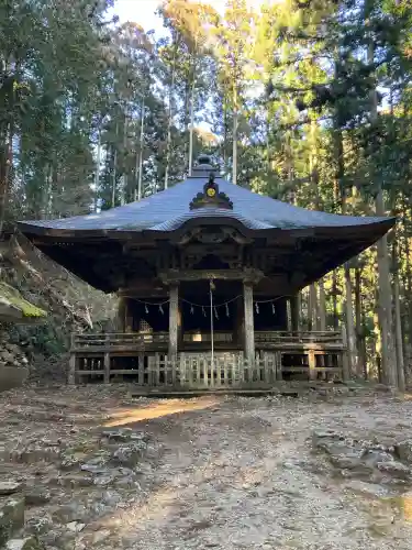 賀蘇山神社の{uncategorized: "未分類", other: "その他", undefined: "問題あり", building: "その他建物", grave: "お墓", sacred_gate: "鳥居", guardian: "狛犬", statue: "像", buddha: "仏像", history: "歴史", nature: "自然", garden: "庭園", animal: "動物", pagoda: "塔", temizu: "手水舎", mountain_gate: "山門・神門", sanctuary: "本殿・本堂", subordinate: "末社・摂社", art: "芸術", scenery: "景色", jizo: "地蔵", ema: "絵馬", goshuin: "御朱印", omikuji: "おみくじ", items: "授与品その他", amulet: "お守り", goshuincho: "御朱印帳", eats: "食事", festival: "お祭り", votive_dance: "神楽", shichigosan: "七五三参", wedding: "結婚式", experience: "体験その他", initially: "初詣", around: "周辺", anti_infection: "感染症対策"}