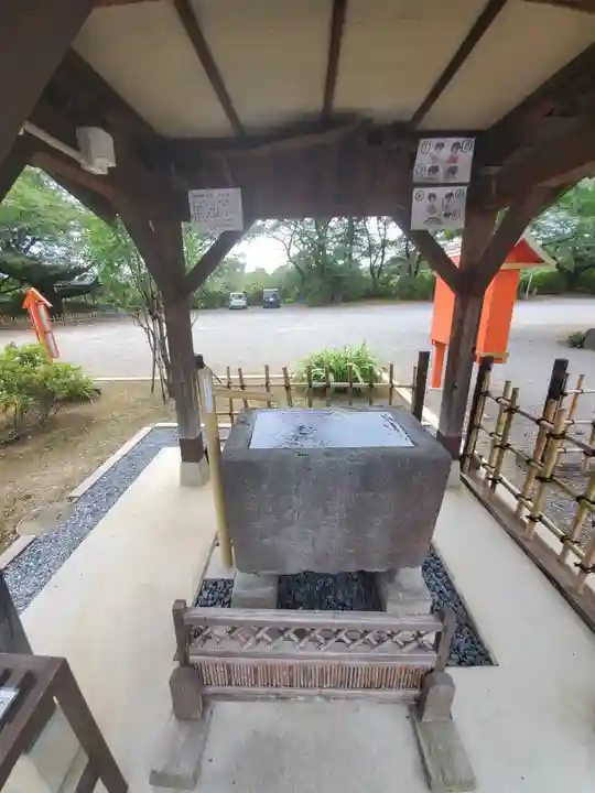 尾曳稲荷神社の手水舎