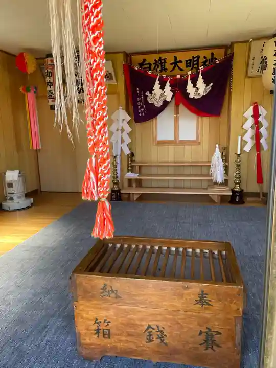 沼尻白旗神社の本殿・本堂