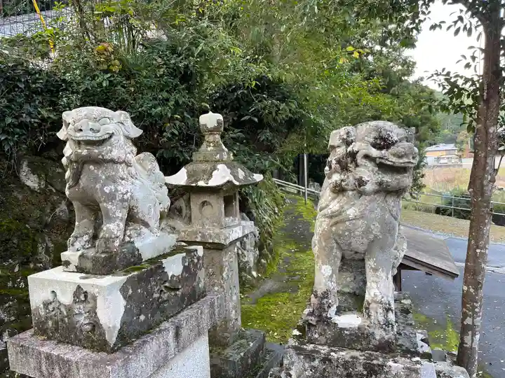 十二社神社の狛犬