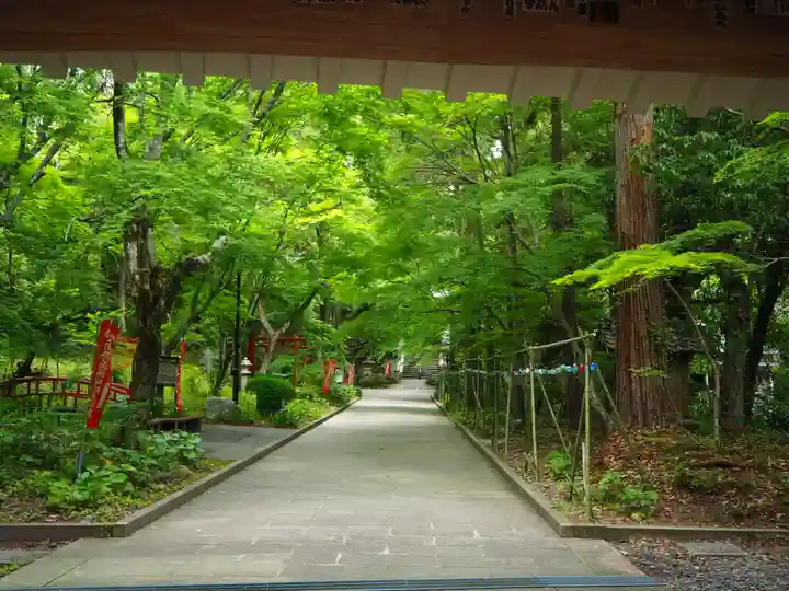 目の霊山 油山寺の庭園