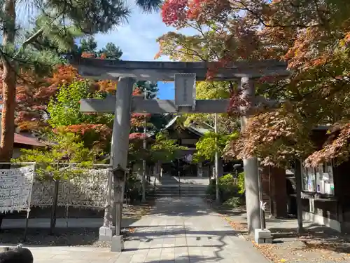 彌彦神社　(伊夜日子神社)の鳥居