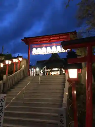 三光稲荷神社の山門