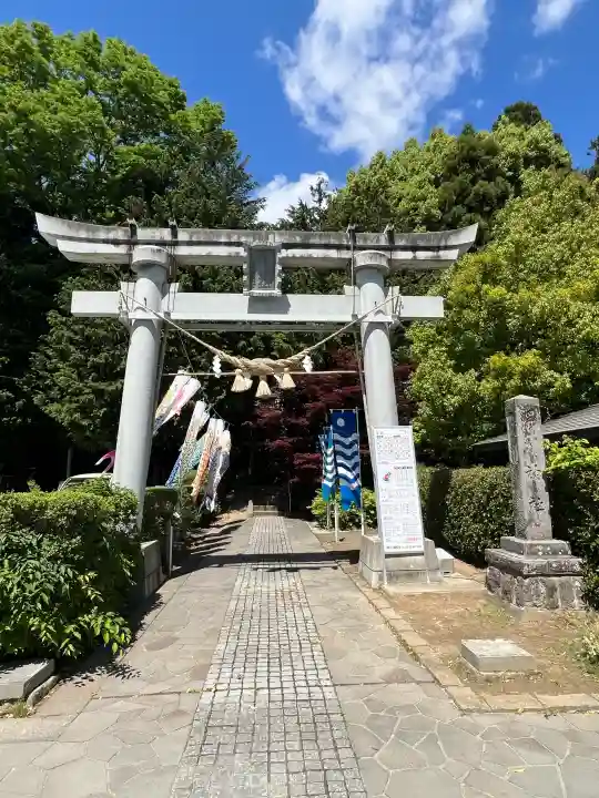 滑川神社 - 仕事と子どもの守り神の{uncategorized: "未分類", other: "その他", undefined: "問題あり", building: "その他建物", grave: "お墓", sacred_gate: "鳥居", guardian: "狛犬", statue: "像", buddha: "仏像", history: "歴史", nature: "自然", garden: "庭園", animal: "動物", pagoda: "塔", temizu: "手水舎", mountain_gate: "山門・神門", sanctuary: "本殿・本堂", subordinate: "末社・摂社", art: "芸術", scenery: "景色", jizo: "地蔵", ema: "絵馬", goshuin: "御朱印", omikuji: "おみくじ", items: "授与品その他", amulet: "お守り", goshuincho: "御朱印帳", eats: "食事", festival: "お祭り", votive_dance: "神楽", shichigosan: "七五三参", wedding: "結婚式", experience: "体験その他", initially: "初詣", around: "周辺", anti_infection: "感染症対策"}