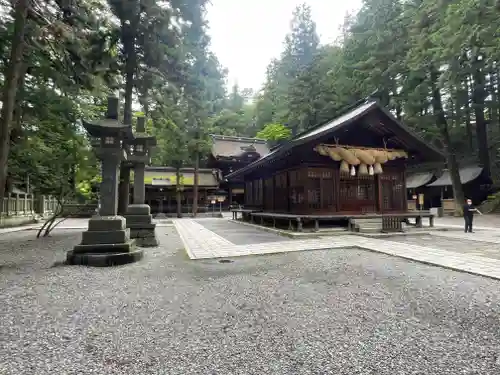 諏訪大社下社春宮(長野県)