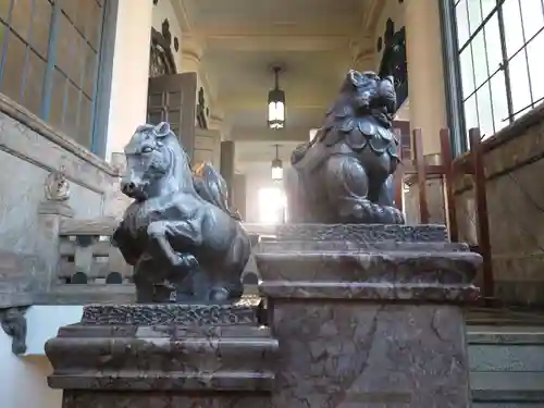 築地本願寺（本願寺築地別院）の狛犬