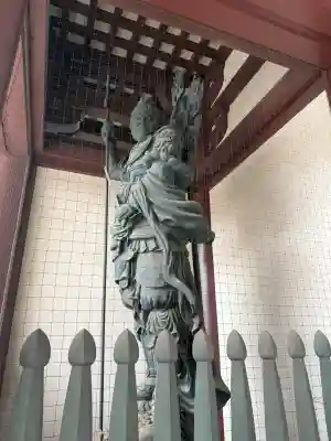 川崎大師（平間寺）の{uncategorized: "未分類", other: "その他", undefined: "問題あり", building: "その他建物", grave: "お墓", sacred_gate: "鳥居", guardian: "狛犬", statue: "像", buddha: "仏像", history: "歴史", nature: "自然", garden: "庭園", animal: "動物", pagoda: "塔", temizu: "手水舎", mountain_gate: "山門・神門", sanctuary: "本殿・本堂", subordinate: "末社・摂社", art: "芸術", scenery: "景色", jizo: "地蔵", ema: "絵馬", goshuin: "御朱印", omikuji: "おみくじ", items: "授与品その他", amulet: "お守り", goshuincho: "御朱印帳", eats: "食事", festival: "お祭り", votive_dance: "神楽", shichigosan: "七五三参", wedding: "結婚式", experience: "体験その他", initially: "初詣", around: "周辺", anti_infection: "感染症対策"}
