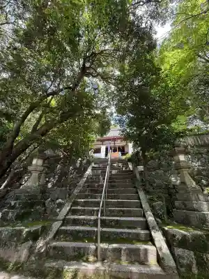 葛木坐火雷神社の{uncategorized: "未分類", other: "その他", undefined: "問題あり", building: "その他建物", grave: "お墓", sacred_gate: "鳥居", guardian: "狛犬", statue: "像", buddha: "仏像", history: "歴史", nature: "自然", garden: "庭園", animal: "動物", pagoda: "塔", temizu: "手水舎", mountain_gate: "山門・神門", sanctuary: "本殿・本堂", subordinate: "末社・摂社", art: "芸術", scenery: "景色", jizo: "地蔵", ema: "絵馬", goshuin: "御朱印", omikuji: "おみくじ", items: "授与品その他", amulet: "お守り", goshuincho: "御朱印帳", eats: "食事", festival: "お祭り", votive_dance: "神楽", shichigosan: "七五三参", wedding: "結婚式", experience: "体験その他", initially: "初詣", around: "周辺", anti_infection: "感染症対策"}