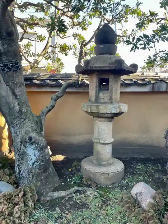 法身寺の{uncategorized: "未分類", other: "その他", undefined: "問題あり", building: "その他建物", grave: "お墓", sacred_gate: "鳥居", guardian: "狛犬", statue: "像", buddha: "仏像", history: "歴史", nature: "自然", garden: "庭園", animal: "動物", pagoda: "塔", temizu: "手水舎", mountain_gate: "山門・神門", sanctuary: "本殿・本堂", subordinate: "末社・摂社", art: "芸術", scenery: "景色", jizo: "地蔵", ema: "絵馬", goshuin: "御朱印", omikuji: "おみくじ", items: "授与品その他", amulet: "お守り", goshuincho: "御朱印帳", eats: "食事", festival: "お祭り", votive_dance: "神楽", shichigosan: "七五三参", wedding: "結婚式", experience: "体験その他", initially: "初詣", around: "周辺", anti_infection: "感染症対策"}
