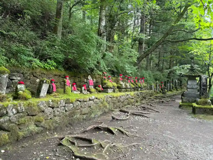 慈雲寺(並び地蔵 化け地蔵)(栃木県)