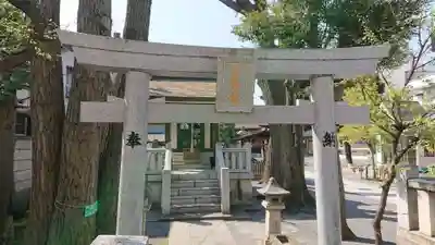 鎧神社の鳥居