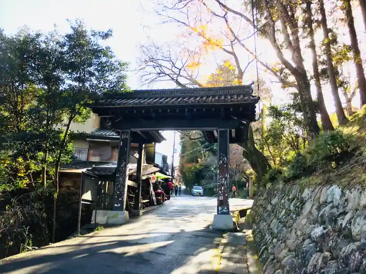 金峯山寺の山門・神門