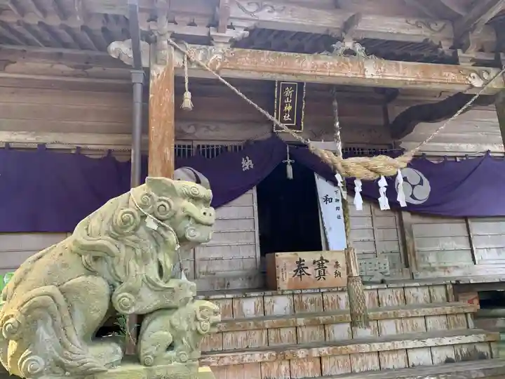 新山神社の本殿・本堂
