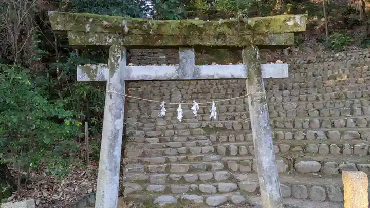 岩崎神社の鳥居