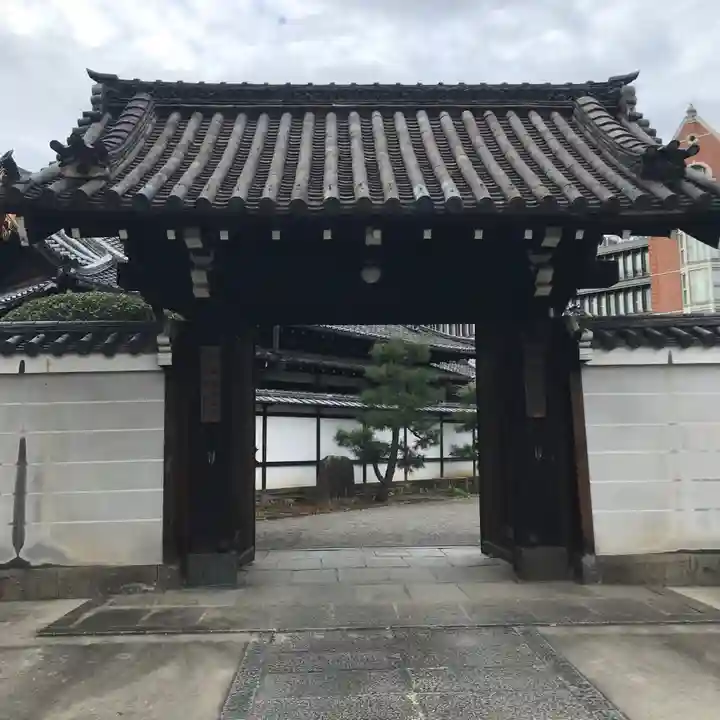 大聖寺門跡の山門・神門