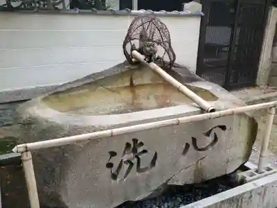 富松神社の手水舎