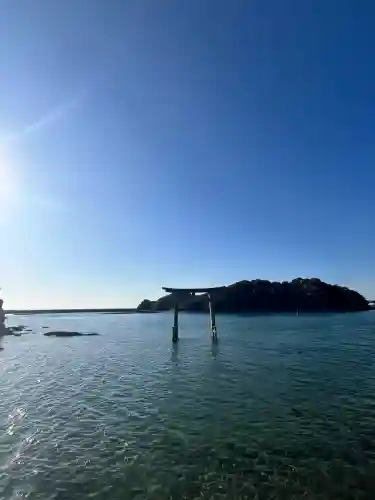 元嶋神社の{uncategorized: "未分類", other: "その他", undefined: "問題あり", building: "その他建物", grave: "お墓", sacred_gate: "鳥居", guardian: "狛犬", statue: "像", buddha: "仏像", history: "歴史", nature: "自然", garden: "庭園", animal: "動物", pagoda: "塔", temizu: "手水舎", mountain_gate: "山門・神門", sanctuary: "本殿・本堂", subordinate: "末社・摂社", art: "芸術", scenery: "景色", jizo: "地蔵", ema: "絵馬", goshuin: "御朱印", omikuji: "おみくじ", items: "授与品その他", amulet: "お守り", goshuincho: "御朱印帳", eats: "食事", festival: "お祭り", votive_dance: "神楽", shichigosan: "七五三参", wedding: "結婚式", experience: "体験その他", initially: "初詣", around: "周辺", anti_infection: "感染症対策"}