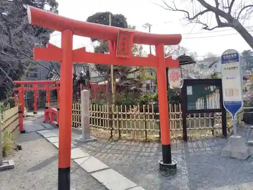 瀧泉寺　三福堂の鳥居
