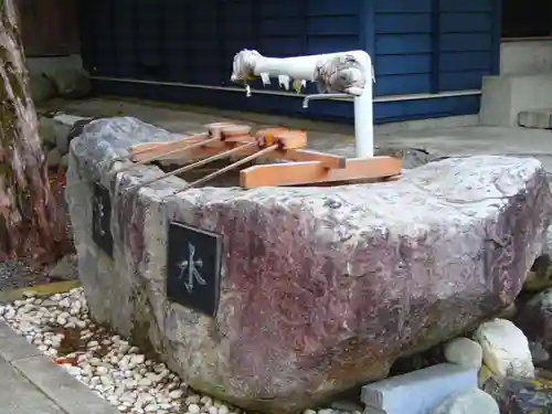 土田白鬚神社の手水