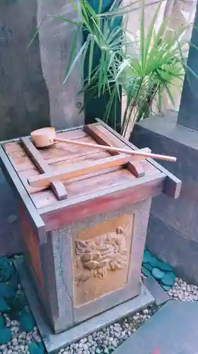 美喜井稲荷の手水舎