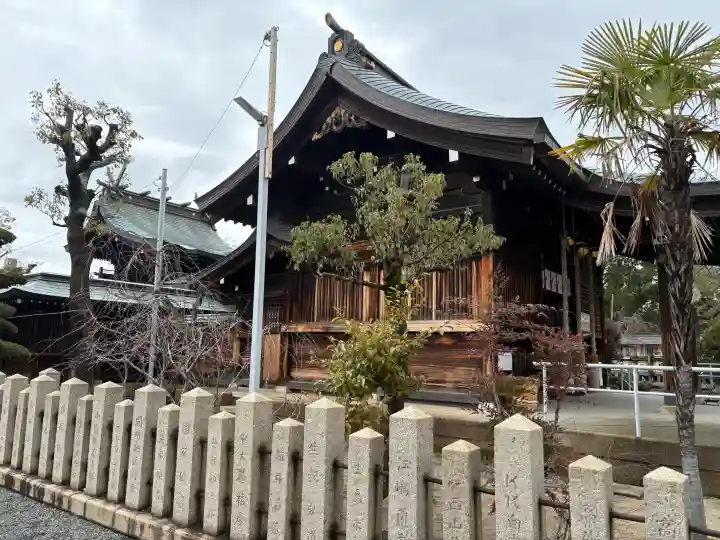 貴布禰神社の{uncategorized: "未分類", other: "その他", undefined: "問題あり", building: "その他建物", grave: "お墓", sacred_gate: "鳥居", guardian: "狛犬", statue: "像", buddha: "仏像", history: "歴史", nature: "自然", garden: "庭園", animal: "動物", pagoda: "塔", temizu: "手水舎", mountain_gate: "山門・神門", sanctuary: "本殿・本堂", subordinate: "末社・摂社", art: "芸術", scenery: "景色", jizo: "地蔵", ema: "絵馬", goshuin: "御朱印", omikuji: "おみくじ", items: "授与品その他", amulet: "お守り", goshuincho: "御朱印帳", eats: "食事", festival: "お祭り", votive_dance: "神楽", shichigosan: "七五三参", wedding: "結婚式", experience: "体験その他", initially: "初詣", around: "周辺", anti_infection: "感染症対策"}