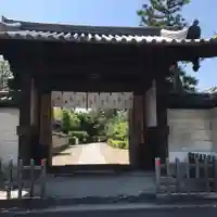 西大寺の山門・神門