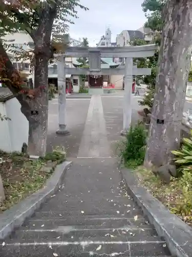 福森稲荷神社の{uncategorized: "未分類", other: "その他", undefined: "問題あり", building: "その他建物", grave: "お墓", sacred_gate: "鳥居", guardian: "狛犬", statue: "像", buddha: "仏像", history: "歴史", nature: "自然", garden: "庭園", animal: "動物", pagoda: "塔", temizu: "手水舎", mountain_gate: "山門・神門", sanctuary: "本殿・本堂", subordinate: "末社・摂社", art: "芸術", scenery: "景色", jizo: "地蔵", ema: "絵馬", goshuin: "御朱印", omikuji: "おみくじ", items: "授与品その他", amulet: "お守り", goshuincho: "御朱印帳", eats: "食事", festival: "お祭り", votive_dance: "神楽", shichigosan: "七五三参", wedding: "結婚式", experience: "体験その他", initially: "初詣", around: "周辺", anti_infection: "感染症対策"}
