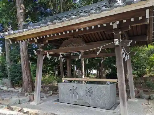 八幡社（柏井町）の手水舎