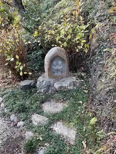 常泉寺の像