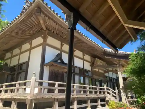 妙法生寺の本殿・本堂